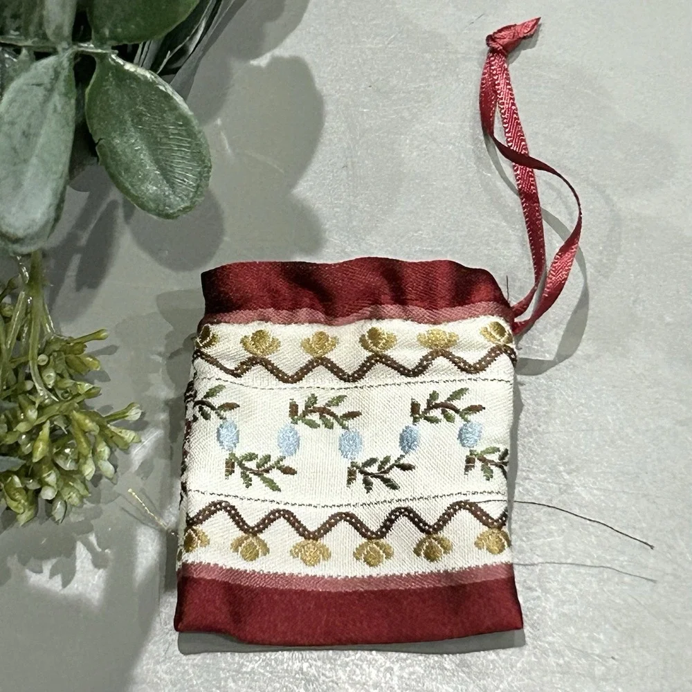 American Girl-Pleasant Company Vintage Meet Felicity Purse Early Edition Pouch